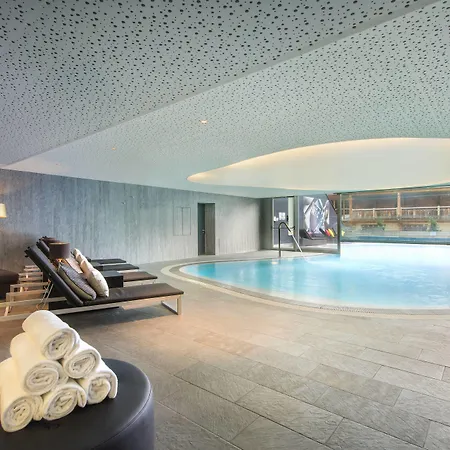 Hotel W