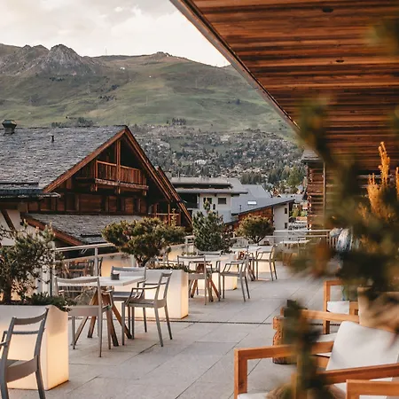 W Hotel 5*