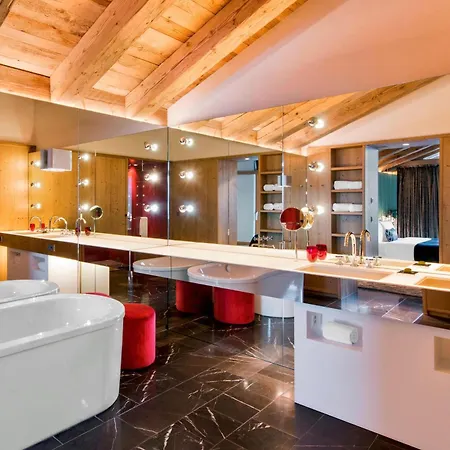 Hotel W