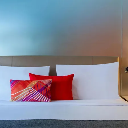 W Hotel 5*