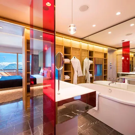 Hotel W