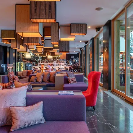 W Hotel 5*